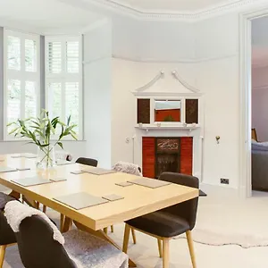 Ramsay Gardens - Grand 4-bedroom Next To Castle Edinburgh